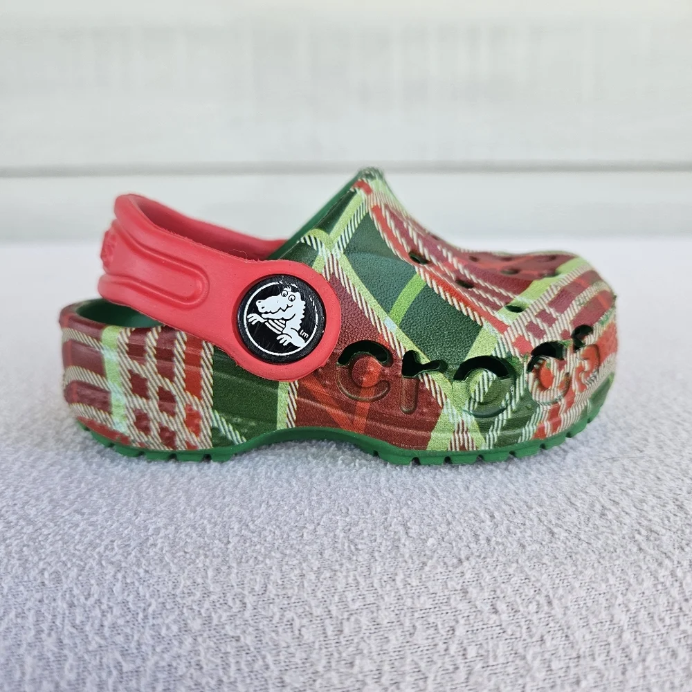 Crocs Baya Holiday Christmas Plaid Clogs Green Red Toddler SZ C4 Slip-On
